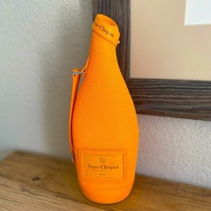 Veuve Clicquot insulated carry bag